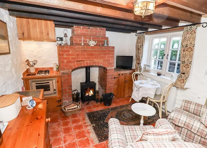 Old Blacksmiths Cottage